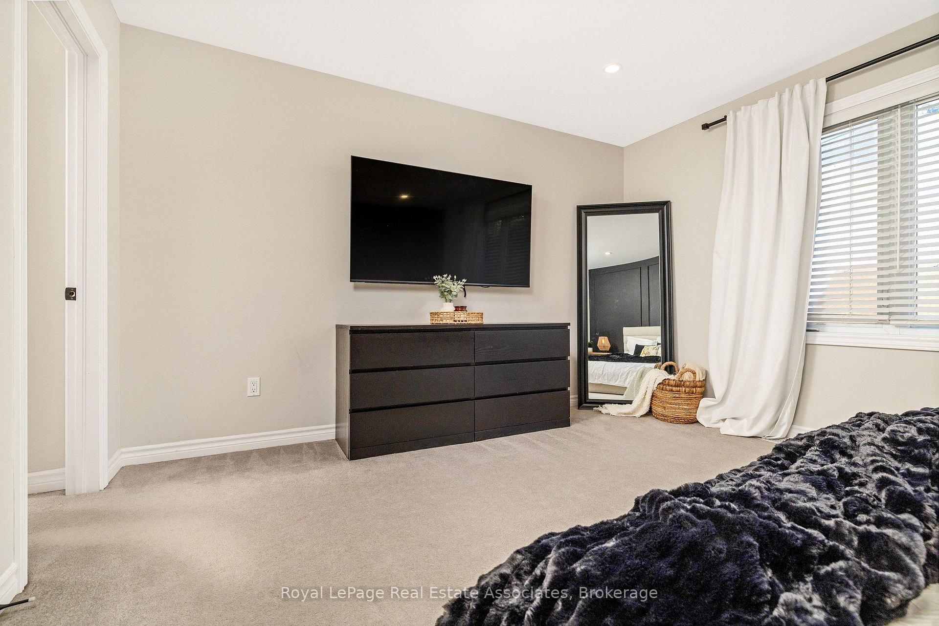 Photo 30 of Unit 10, 19 Braida Lane, Halton Hills, Acton — HOMEH