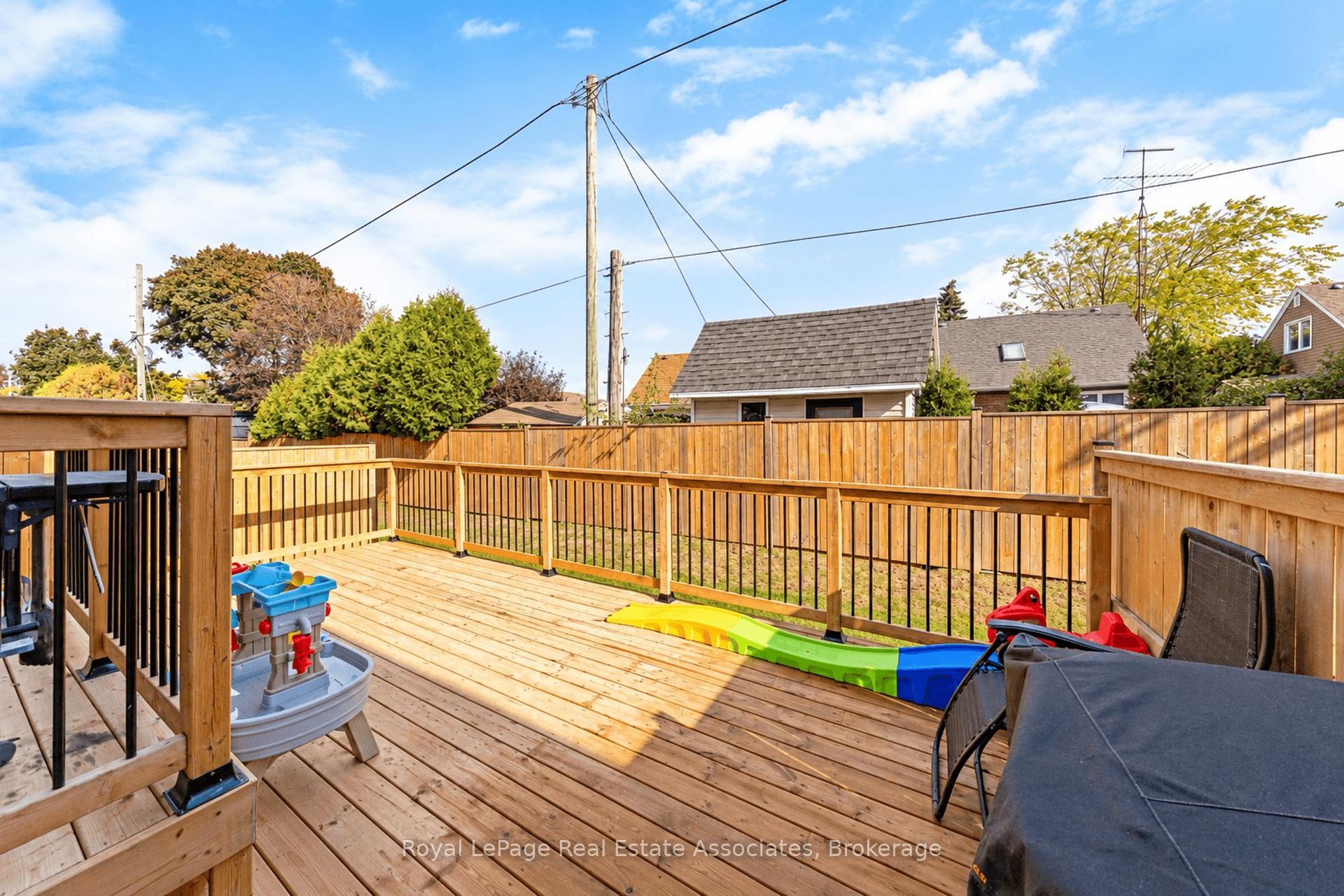 Photo 51 of Unit 10, 19 Braida Lane, Halton Hills, Acton — HOMEH
