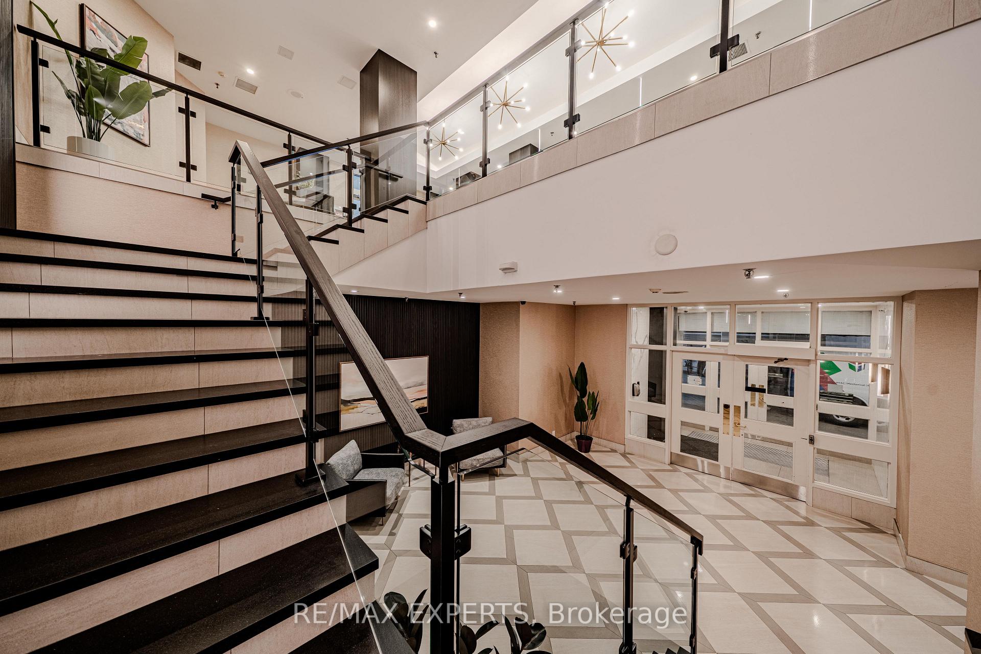 Photo 4 of Unit 802, 215 Wynford Drive, Toronto, Flemingdon Park — HOMEH