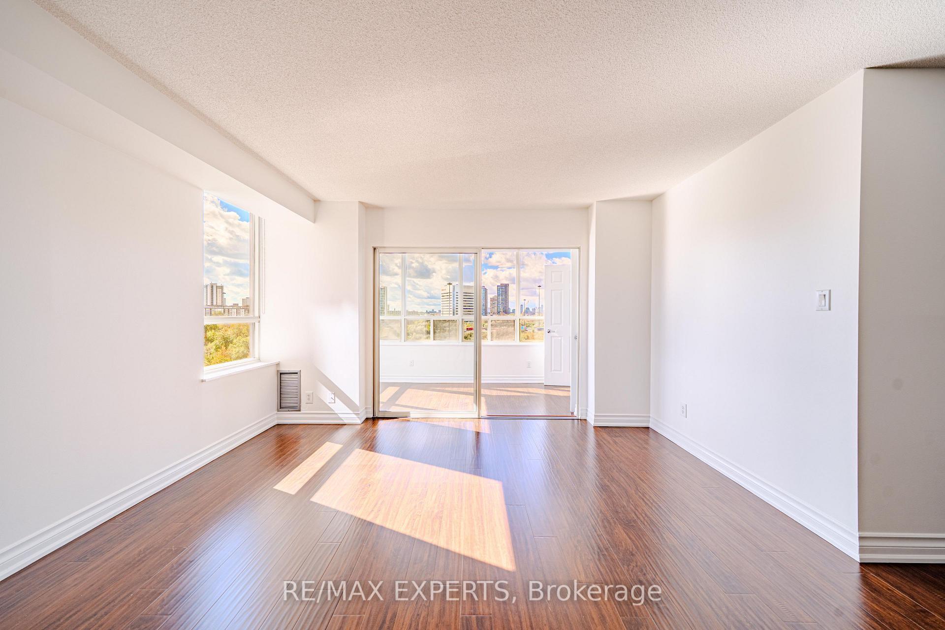 Photo 10 of Unit 802, 215 Wynford Drive, Toronto, Flemingdon Park — HOMEH