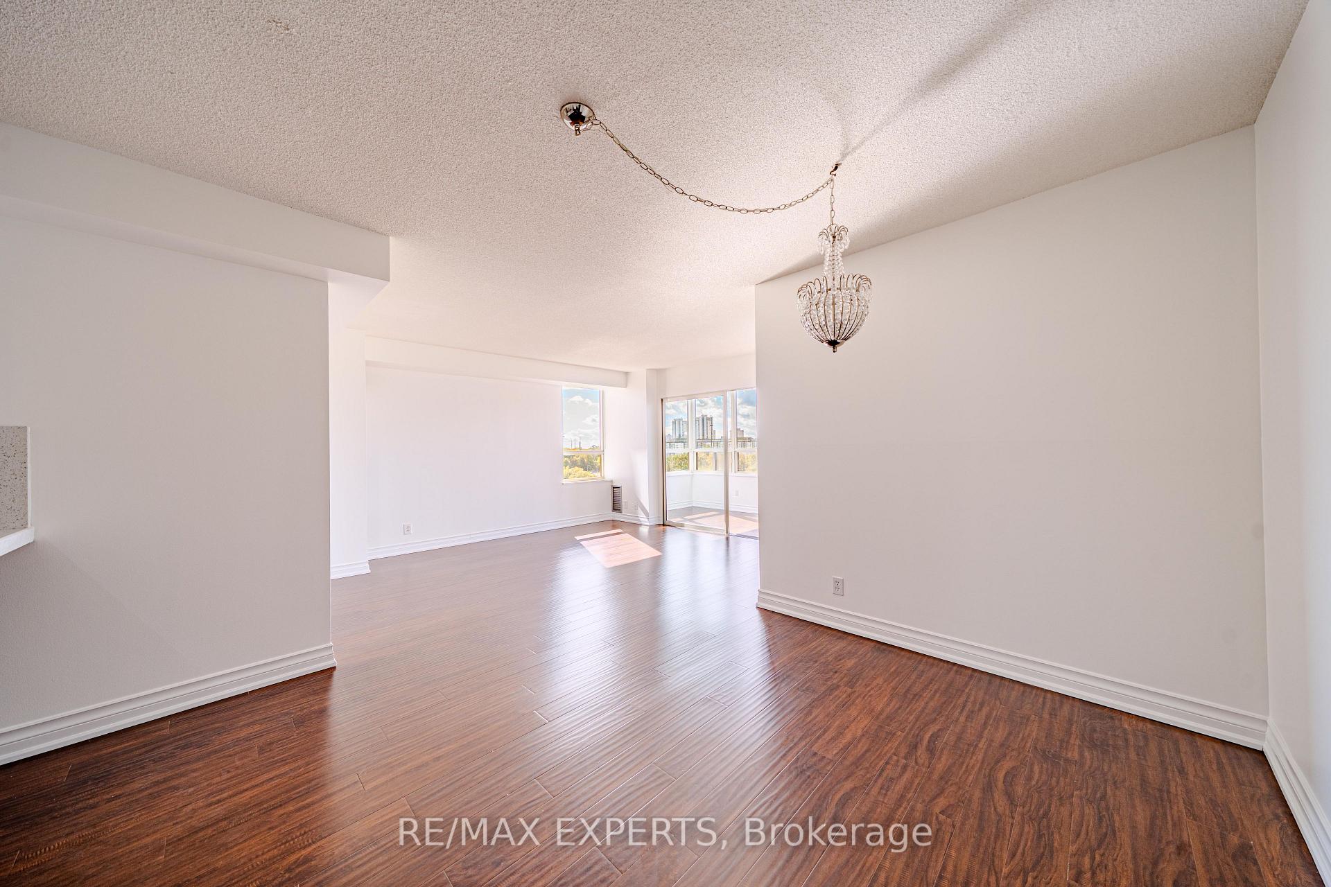 Photo 11 of Unit 802, 215 Wynford Drive, Toronto, Flemingdon Park — HOMEH