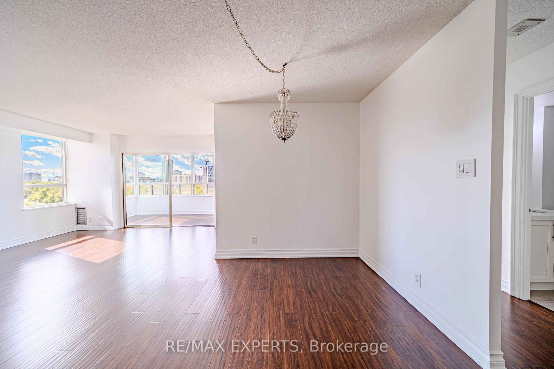 Photo 12 of Unit 802, 215 Wynford Drive, Toronto, Flemingdon Park — HOMEH