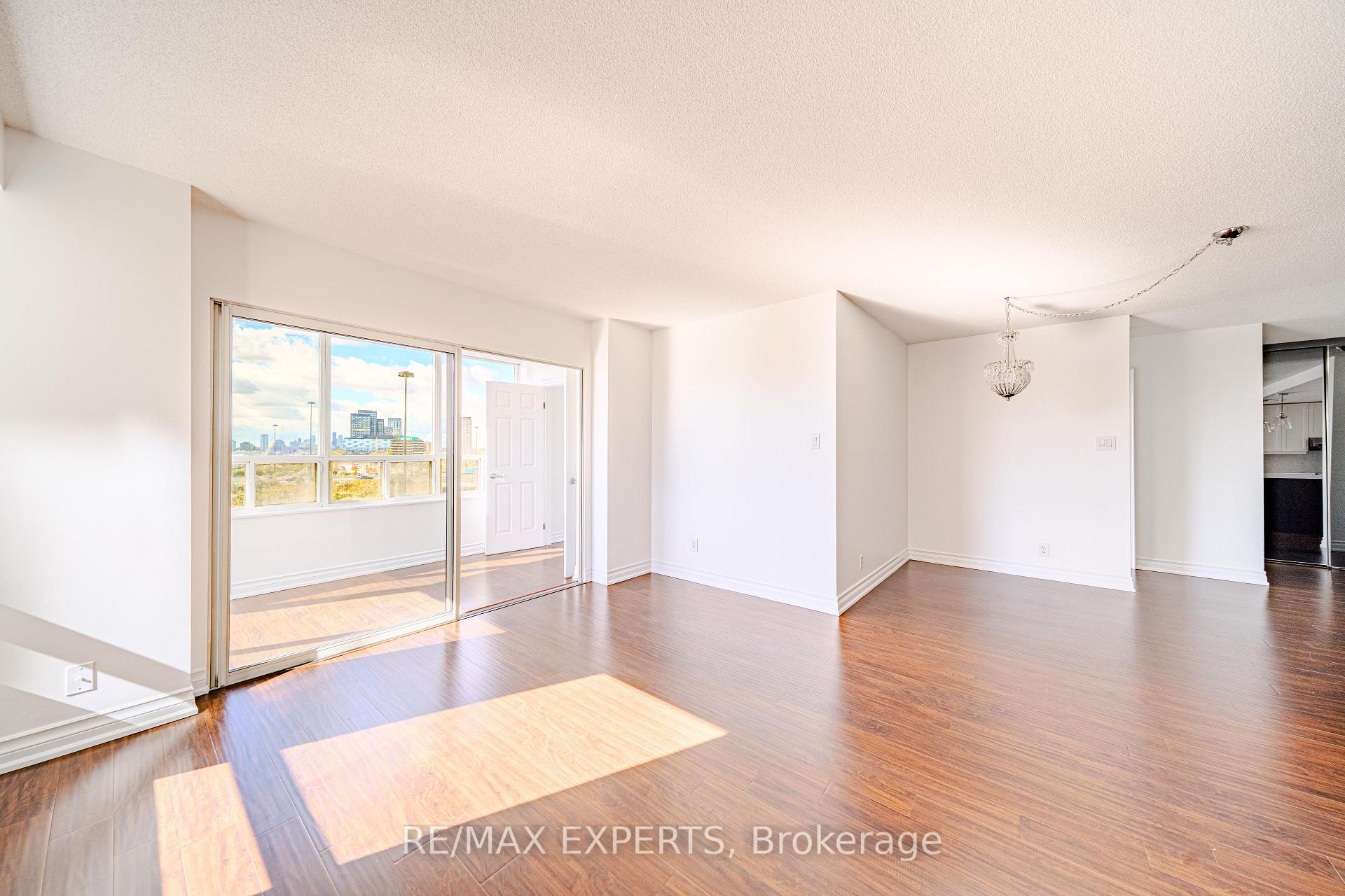 Photo 15 of Unit 802, 215 Wynford Drive, Toronto, Flemingdon Park — HOMEH