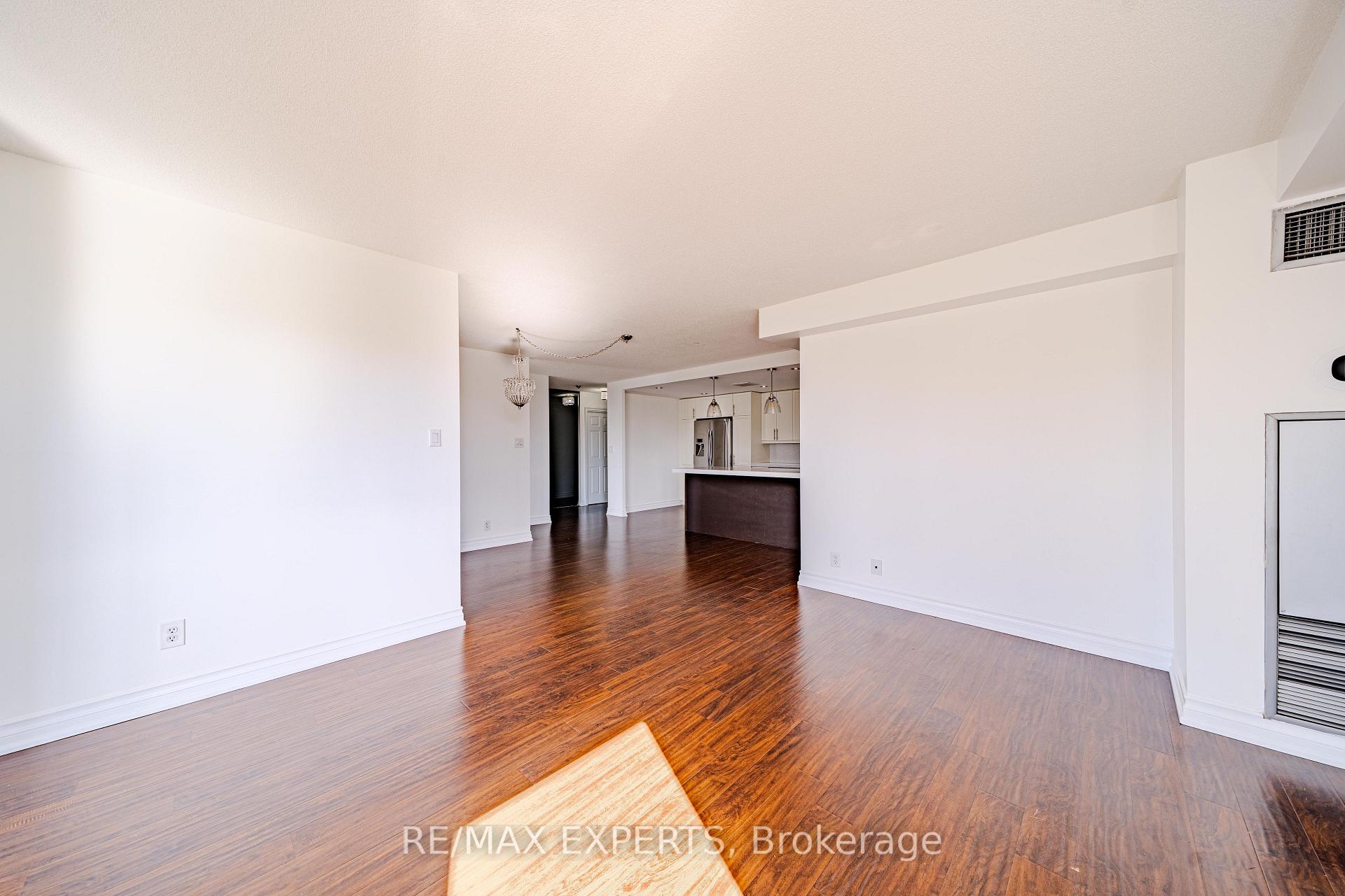 Photo 16 of Unit 802, 215 Wynford Drive, Toronto, Flemingdon Park — HOMEH