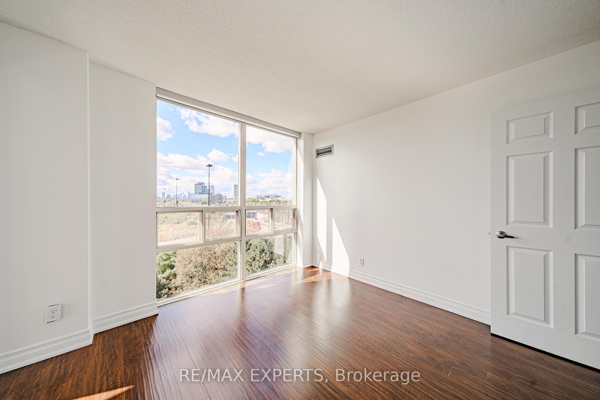 Photo 20 of Unit 802, 215 Wynford Drive, Toronto, Flemingdon Park — HOMEH