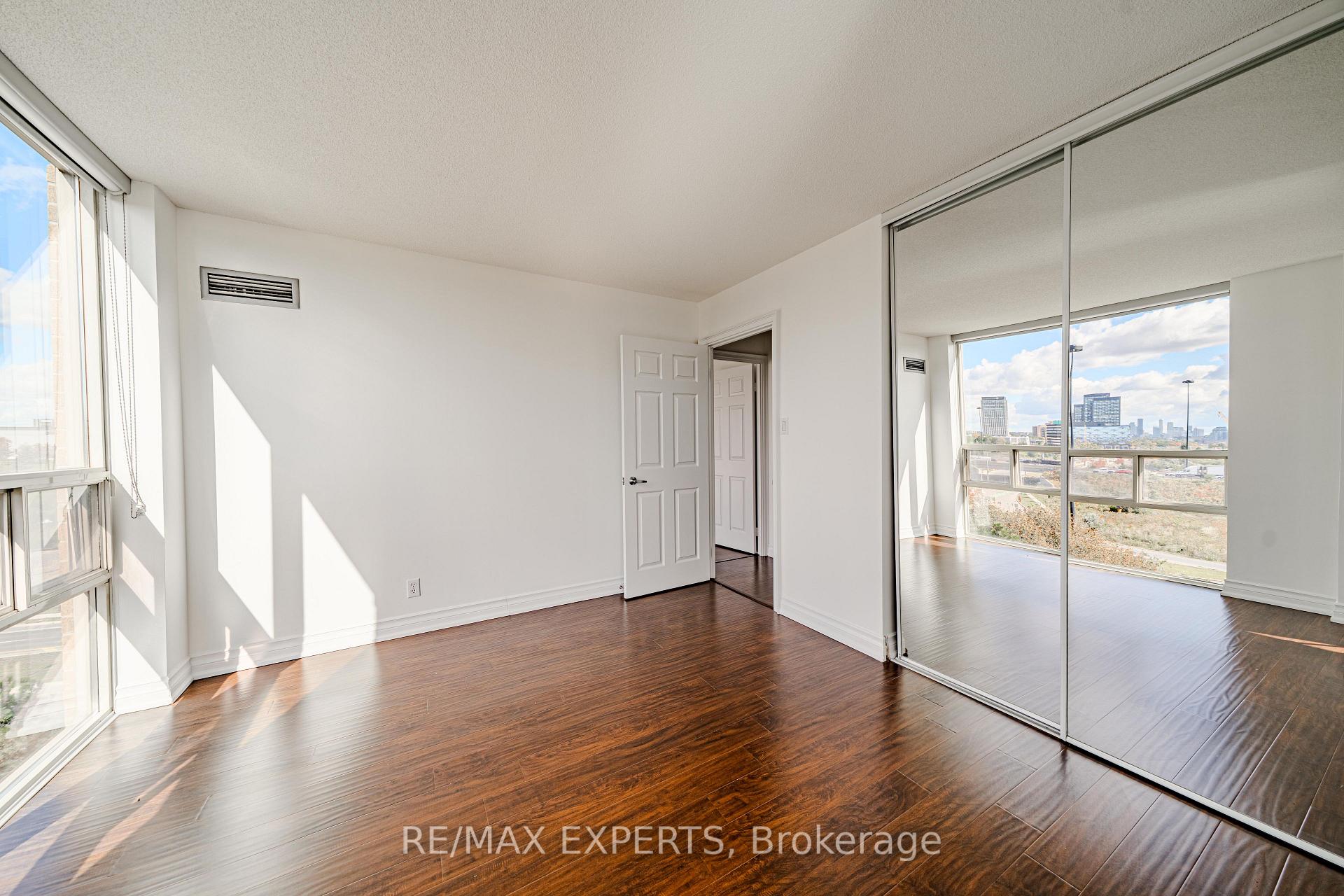 Photo 22 of Unit 802, 215 Wynford Drive, Toronto, Flemingdon Park — HOMEH