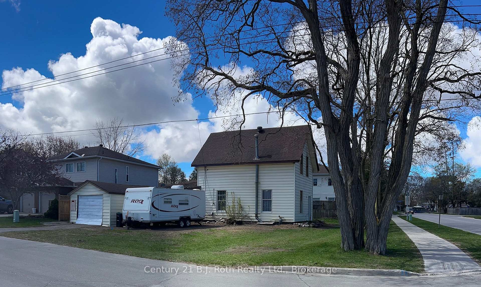 Photo of 469 Robert Street