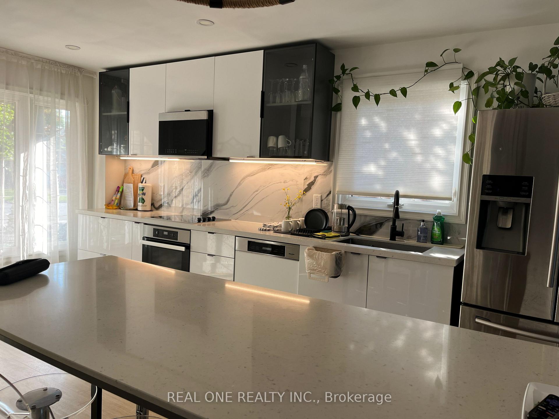Photo 8 of 3245 Cambourne Crescent, Mississauga, Meadowvale — HOMEH