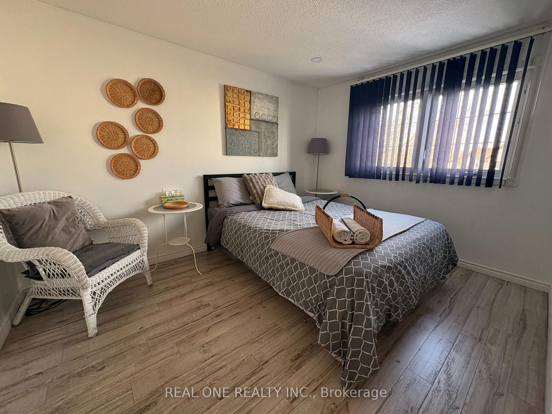 Photo 17 of 3245 Cambourne Crescent, Mississauga, Meadowvale — HOMEH