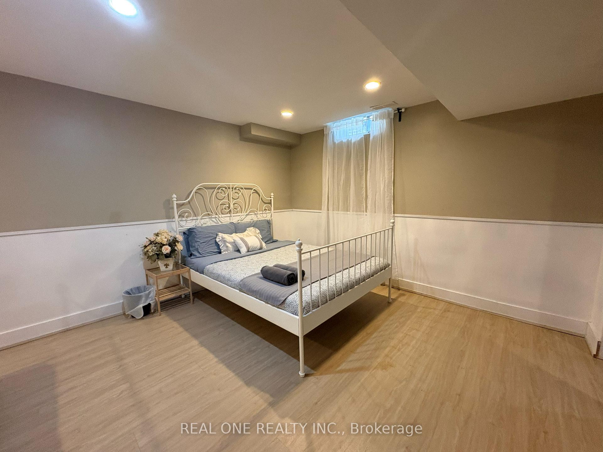 Photo 24 of 3245 Cambourne Crescent, Mississauga, Meadowvale — HOMEH