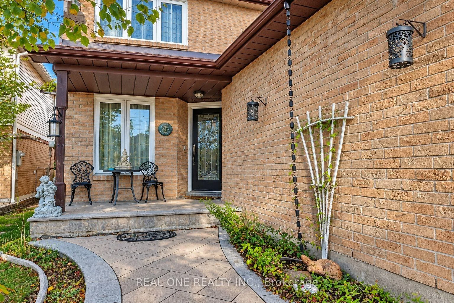 Photo 4 of 3245 Cambourne Crescent, Mississauga, Meadowvale — HOMEH