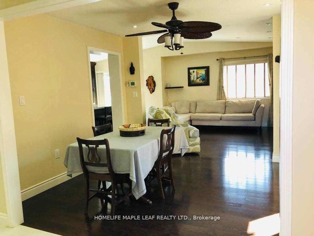 Photo 3 of 1758 Westbridge Way, Mississauga, Meadowvale Village — HOMEH