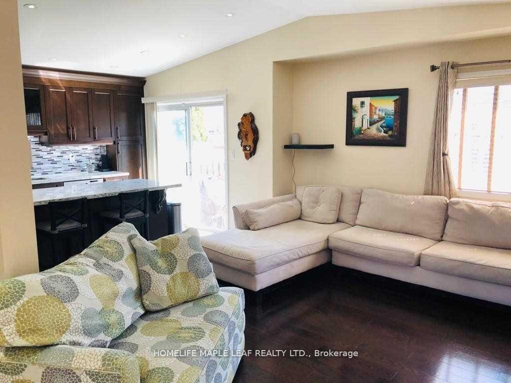 Photo 9 of 1758 Westbridge Way, Mississauga, Meadowvale Village — HOMEH