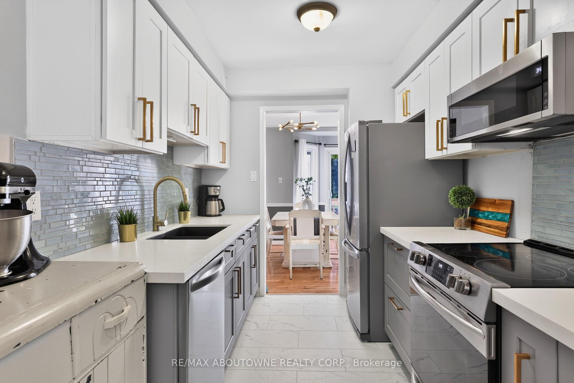 Photo 6 of Unit 53, 2915 Headon Forest Drive, Burlington, Headon — HOMEH