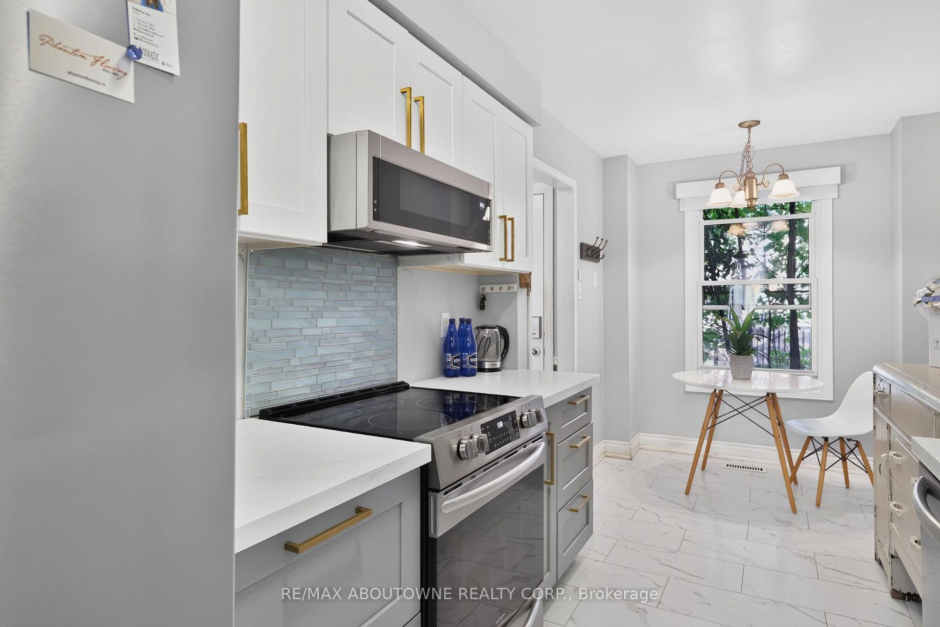 Photo 8 of Unit 53, 2915 Headon Forest Drive, Burlington, Headon — HOMEH