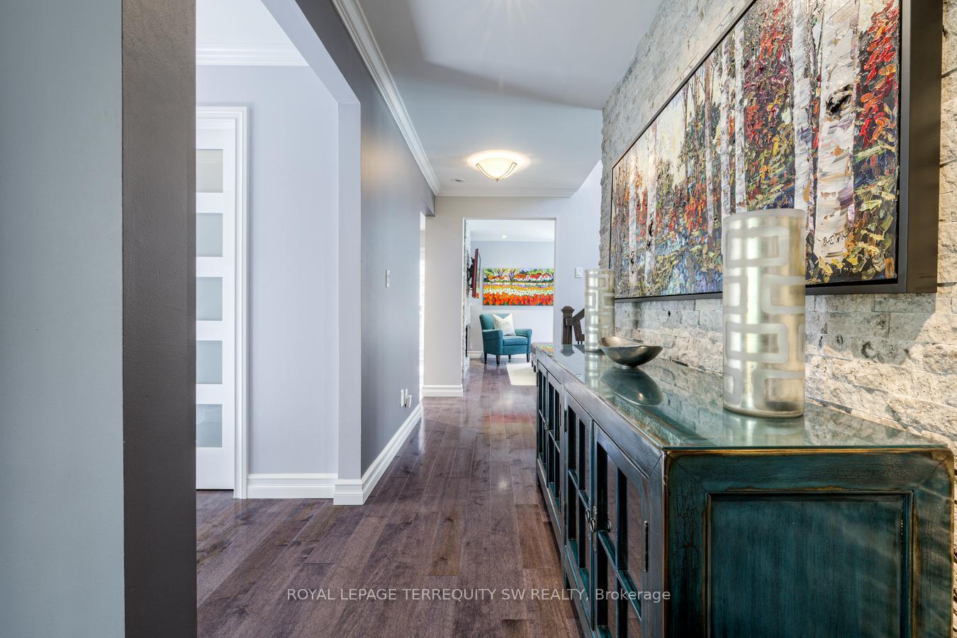 Photo 5 of 36 Captain Rolph Boulevard, Markham, Markham Village — HOMEH