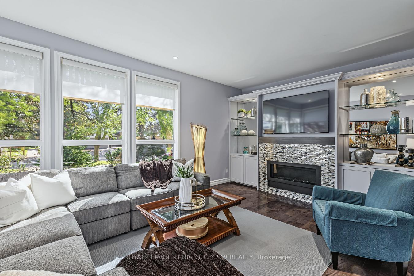 Photo 13 of 36 Captain Rolph Boulevard, Markham, Markham Village — HOMEH