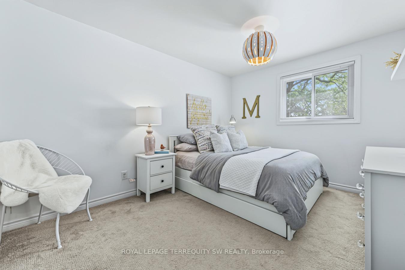 Photo 30 of 36 Captain Rolph Boulevard, Markham, Markham Village — HOMEH