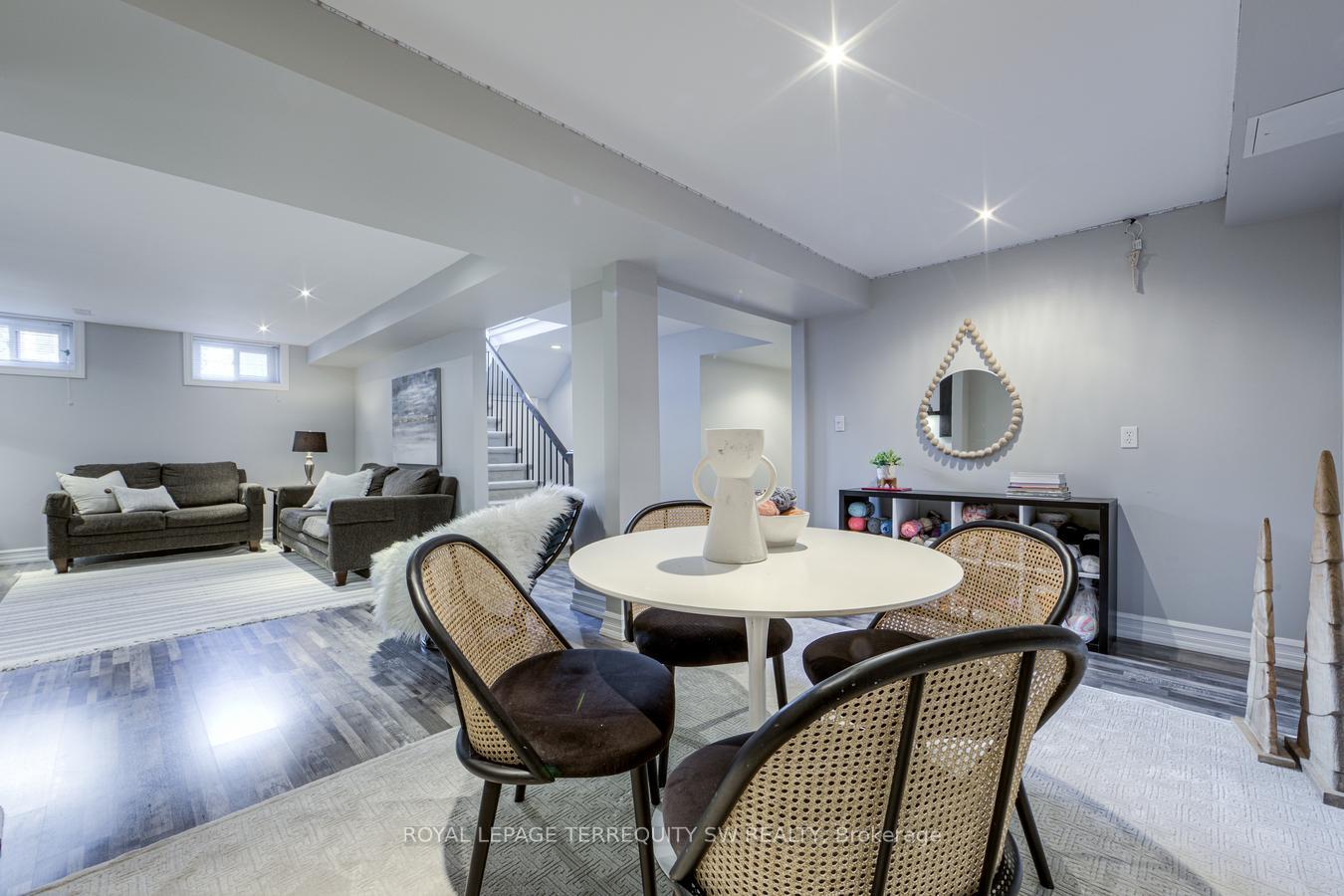 Photo 36 of 36 Captain Rolph Boulevard, Markham, Markham Village — HOMEH
