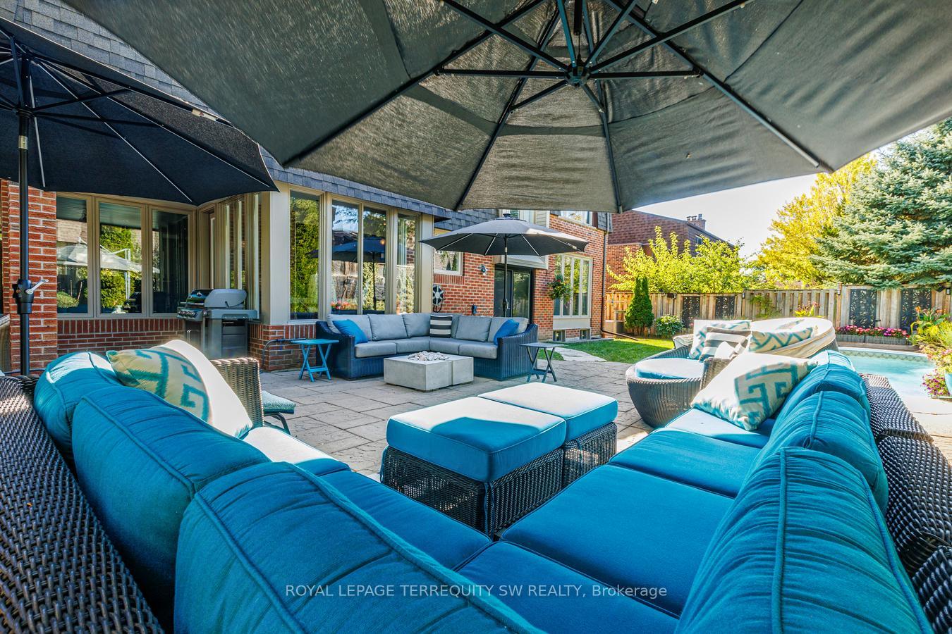 Photo 41 of 36 Captain Rolph Boulevard, Markham, Markham Village — HOMEH