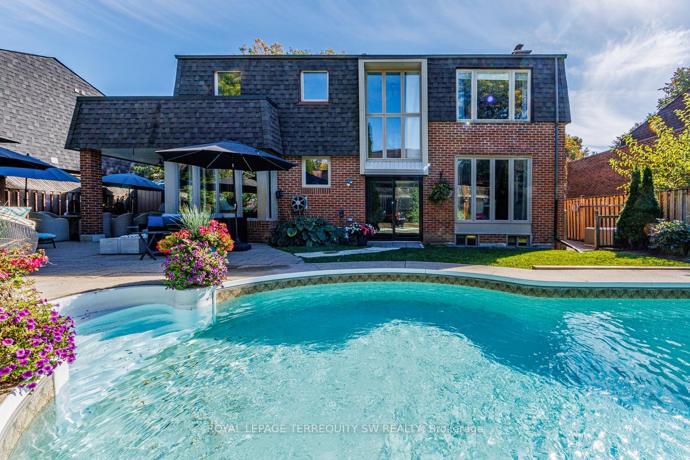 Photo 48 of 36 Captain Rolph Boulevard, Markham, Markham Village — HOMEH