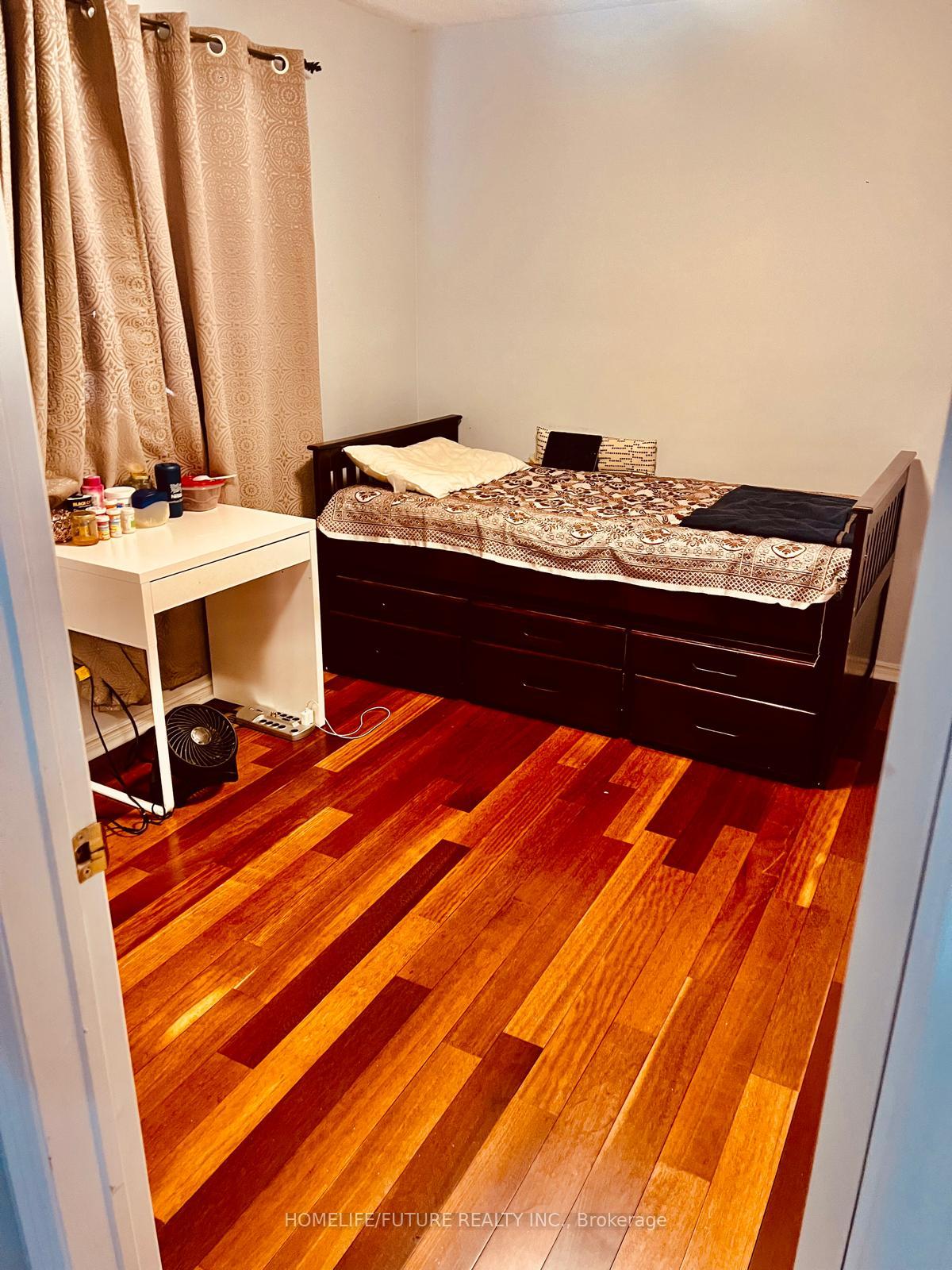 Photo 7 of Unit Main & 2nd, 1669 Beaton Way, Pickering, Brock Ridge — HOMEH