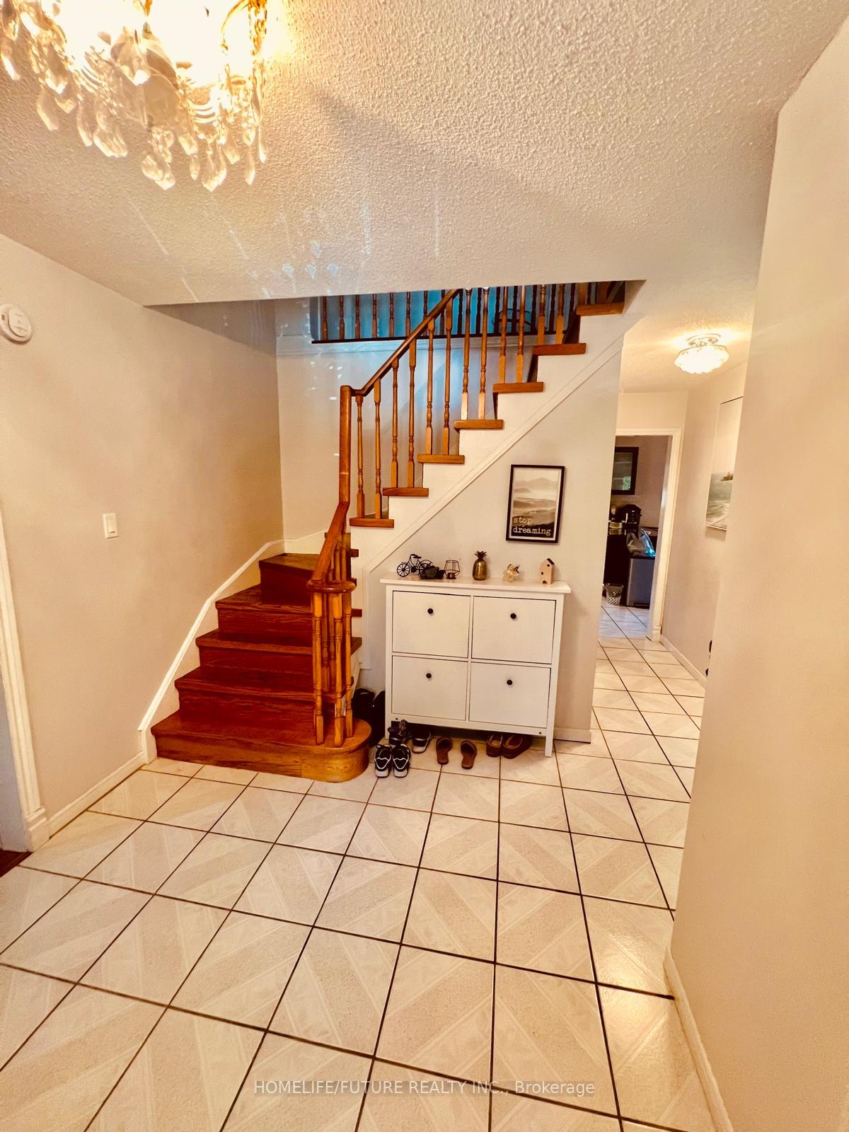 Photo 9 of Unit Main & 2nd, 1669 Beaton Way, Pickering, Brock Ridge — HOMEH