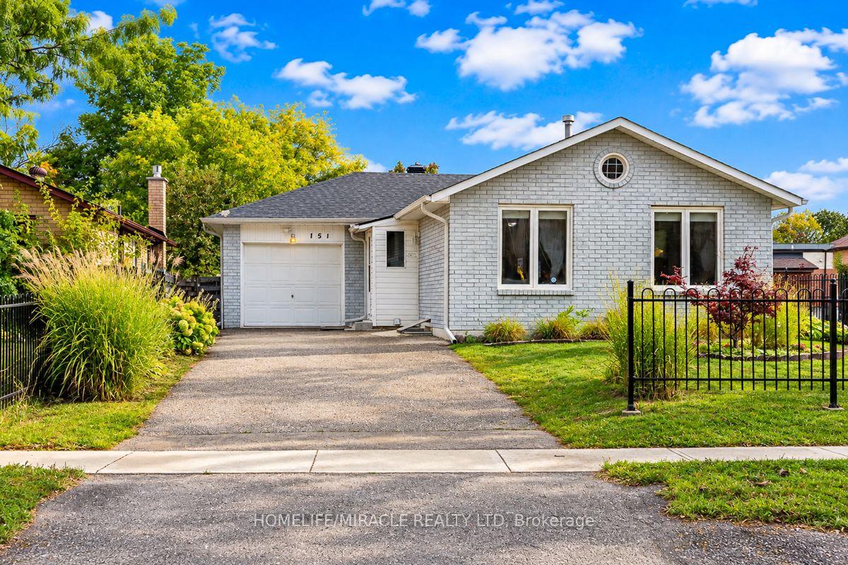Photo 2 of 151 Bayview Drive, Barrie, Allandale Heights — HOMEH