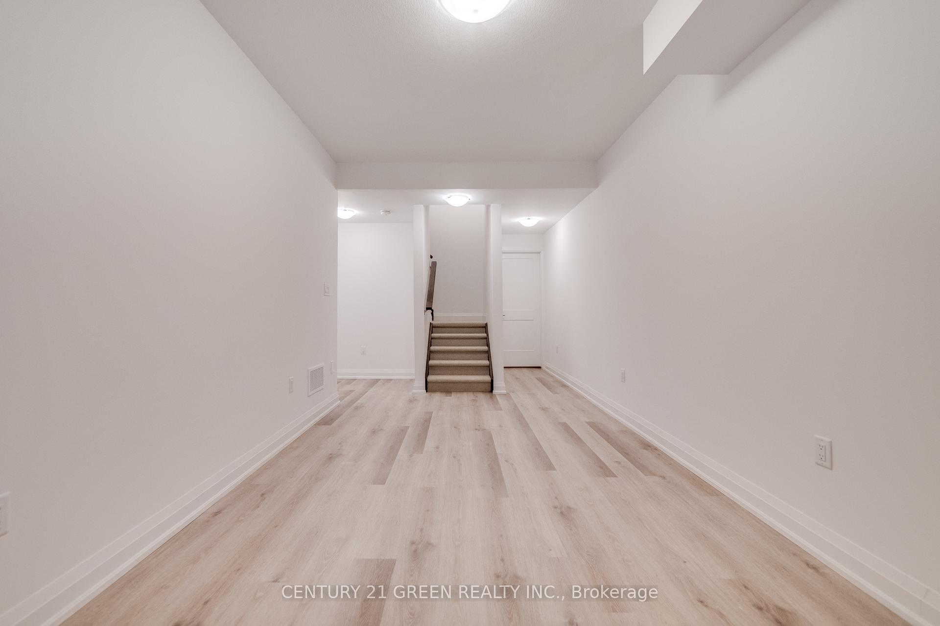 Photo 31 of 14 Holder Drive, Brantford, Empire South — HOMEH