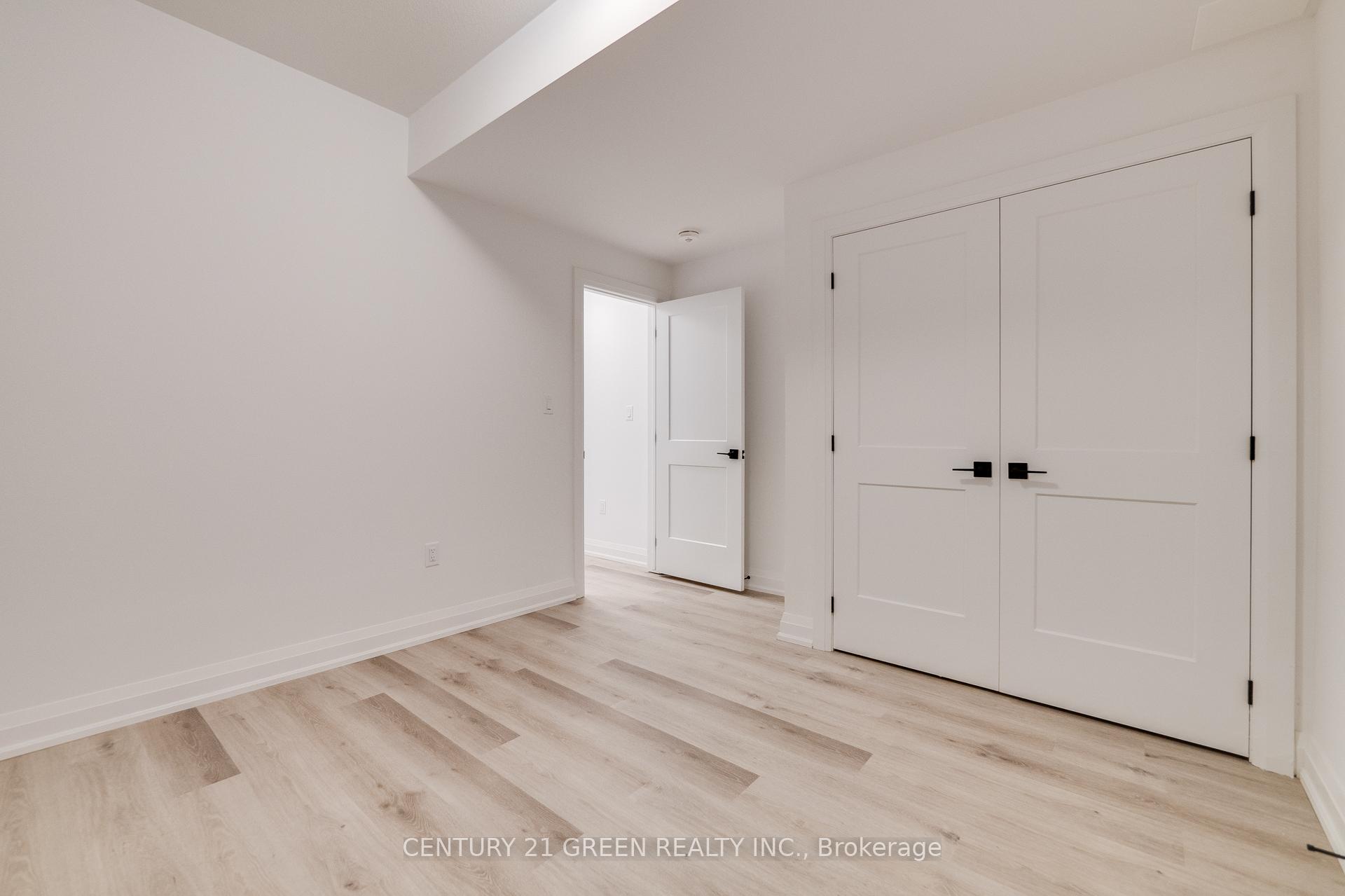Photo 34 of 14 Holder Drive, Brantford, Empire South — HOMEH