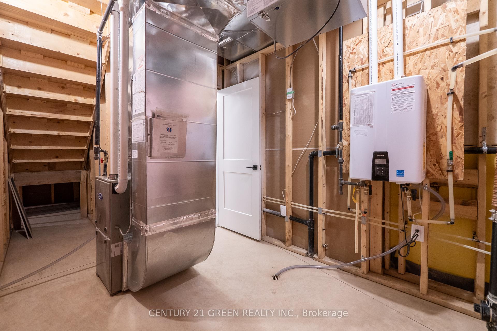 Photo 36 of 14 Holder Drive, Brantford, Empire South — HOMEH