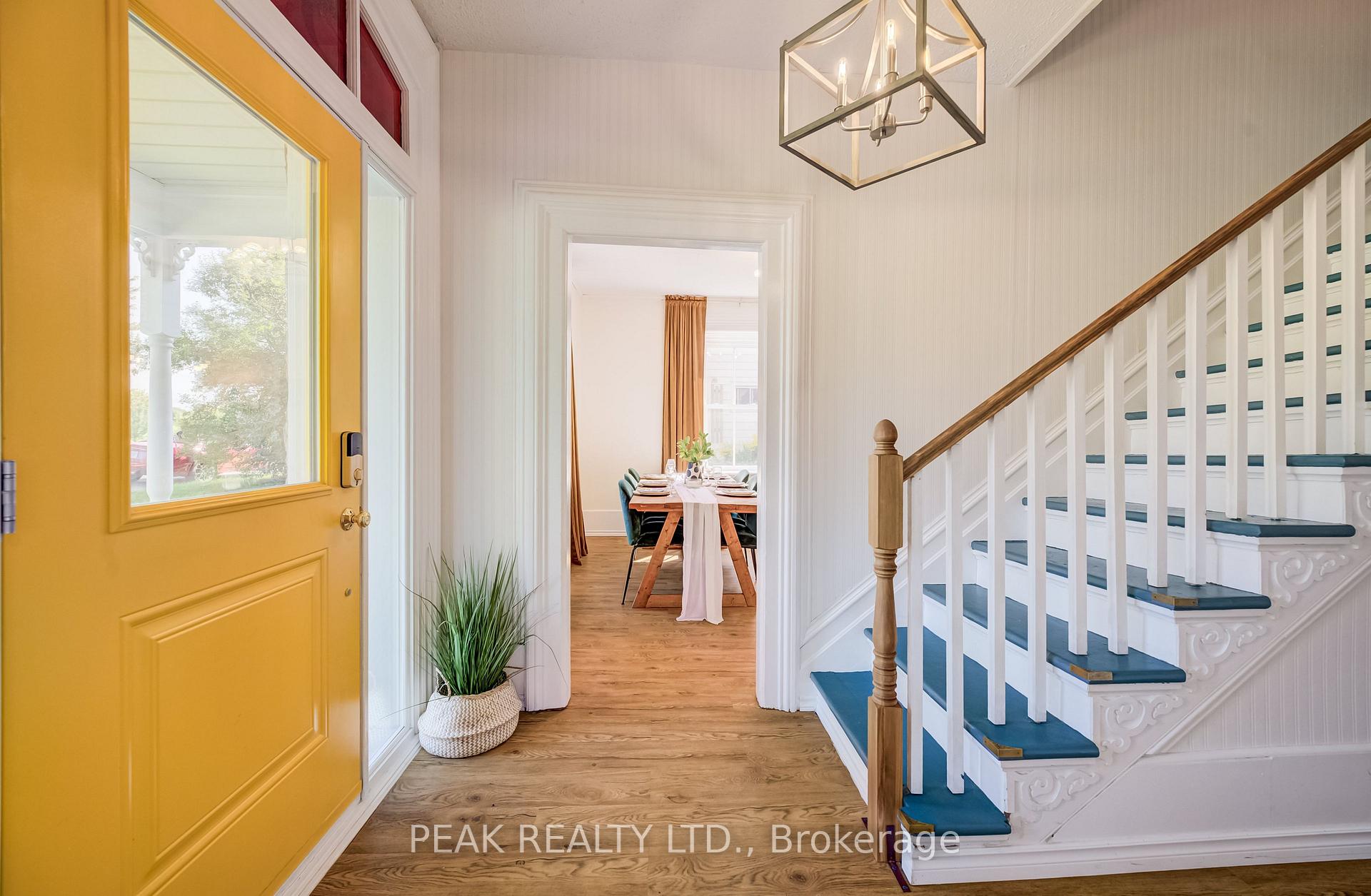 Photo 4 of 47 Washington Street E, Blandford-Blenheim, Washington — HOMEH