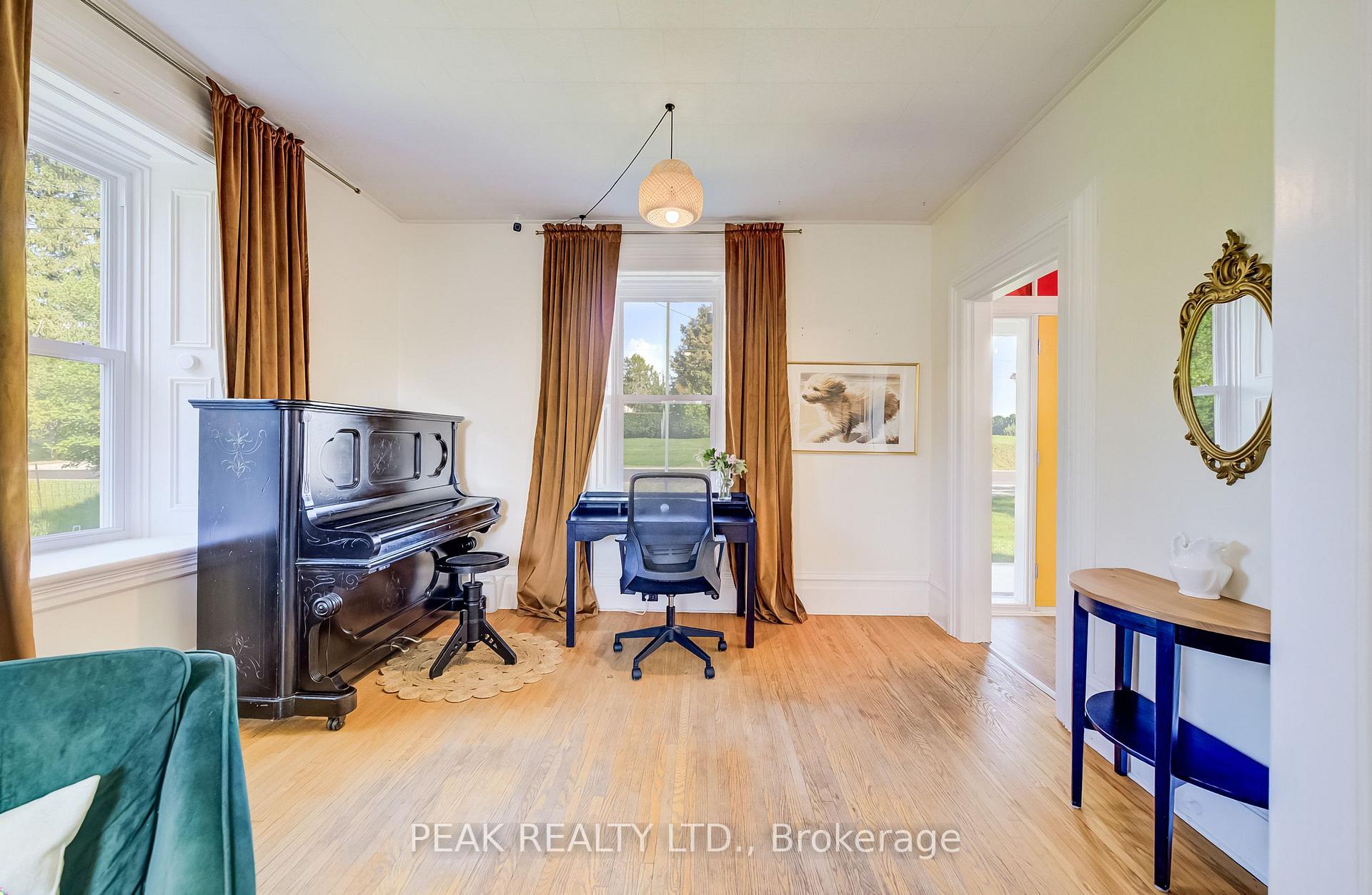 Photo 6 of 47 Washington Street E, Blandford-Blenheim, Washington — HOMEH
