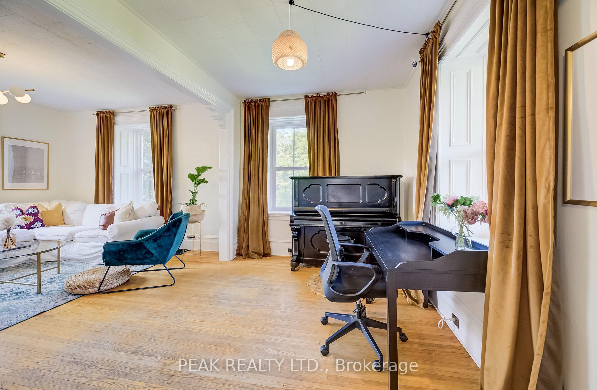Photo 9 of 47 Washington Street E, Blandford-Blenheim, Washington — HOMEH