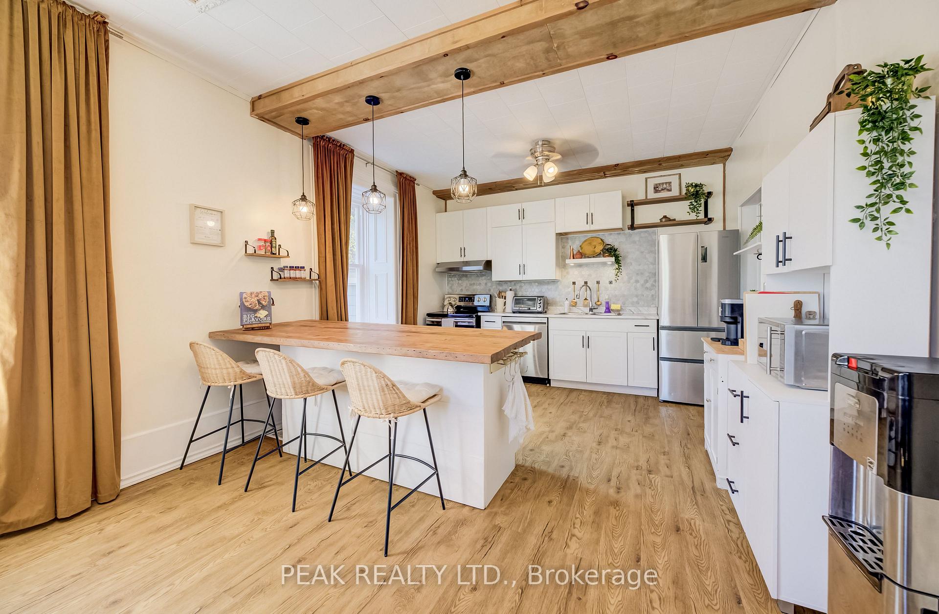 Photo 14 of 47 Washington Street E, Blandford-Blenheim, Washington — HOMEH