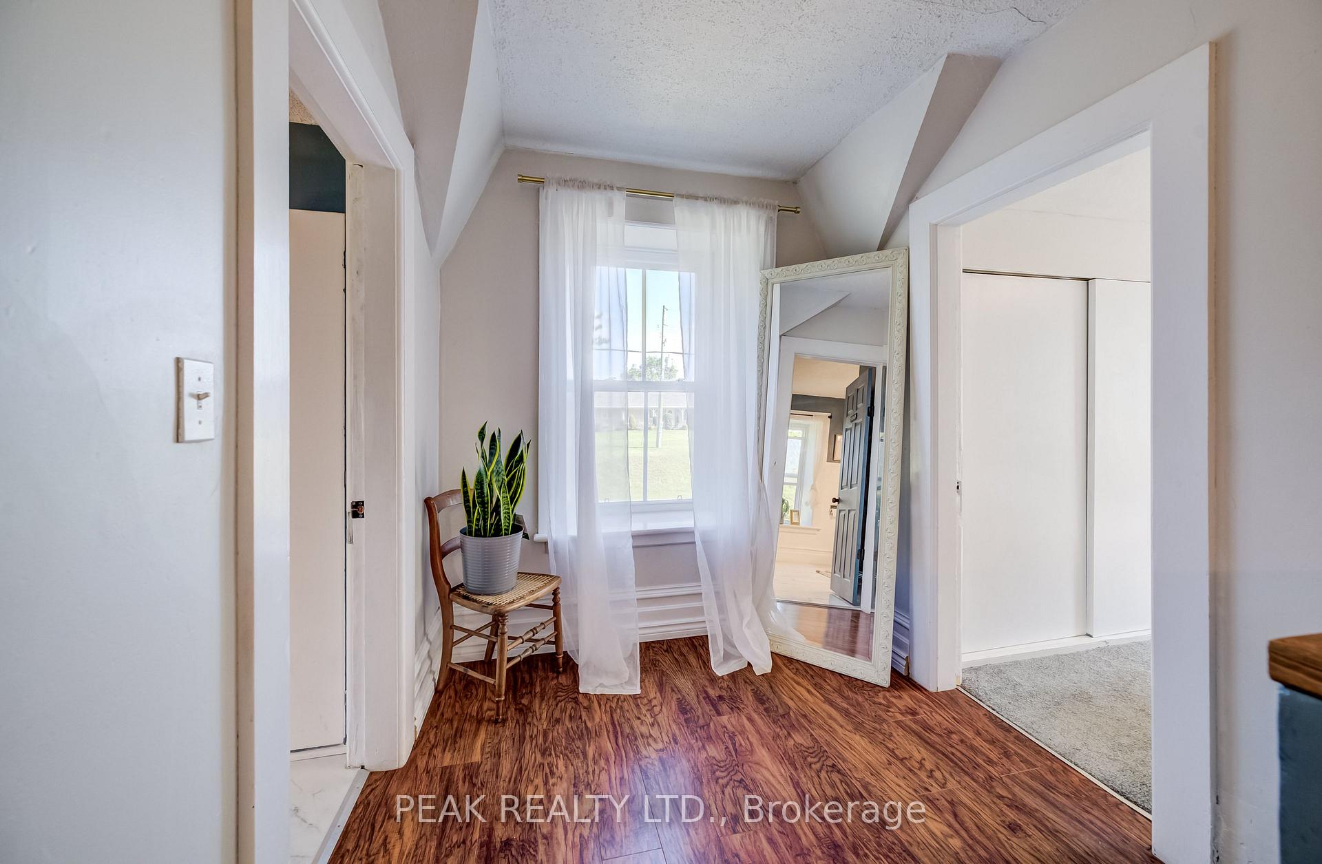 Photo 22 of 47 Washington Street E, Blandford-Blenheim, Washington — HOMEH