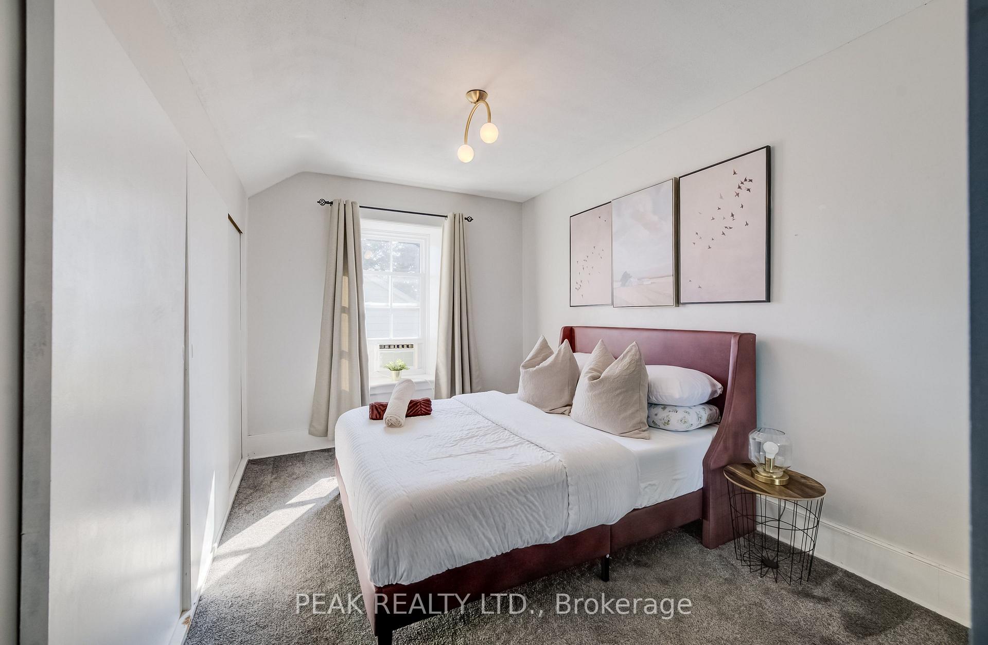 Photo 23 of 47 Washington Street E, Blandford-Blenheim, Washington — HOMEH