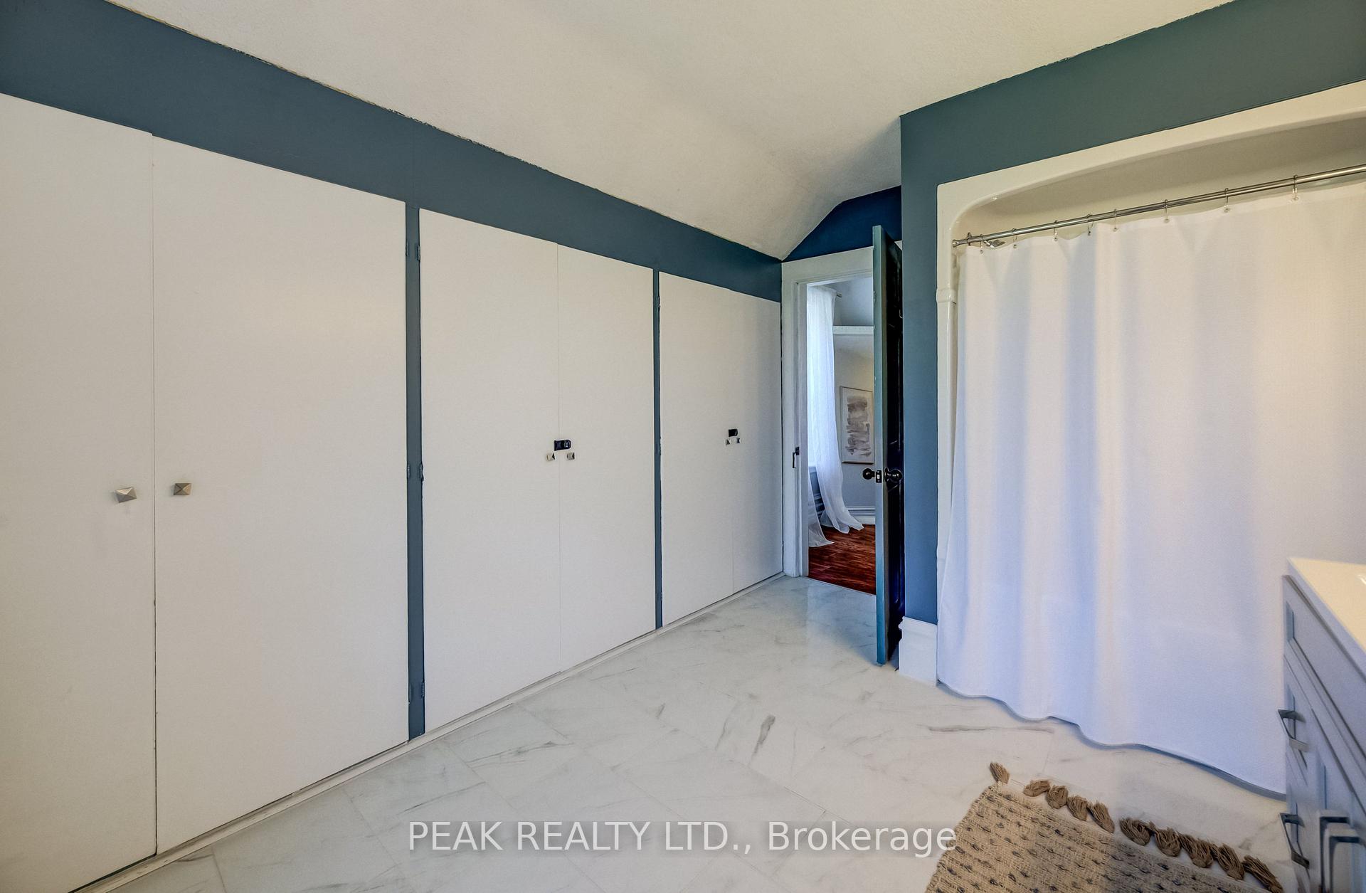 Photo 26 of 47 Washington Street E, Blandford-Blenheim, Washington — HOMEH