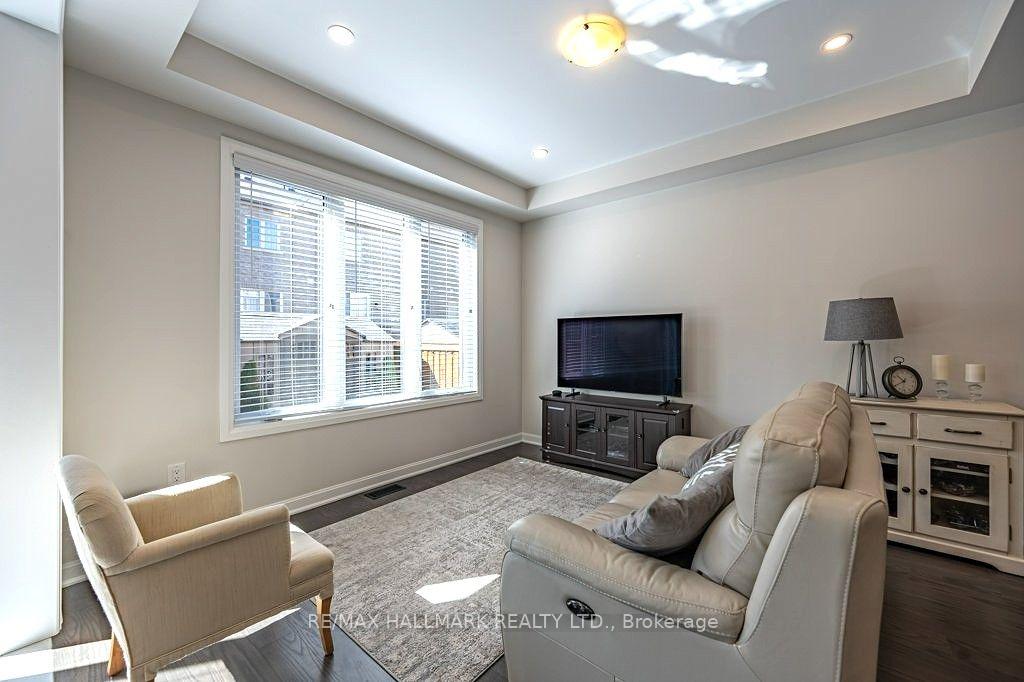 Photo 8 of 29 Ness Drive, Richmond Hill, Rural Richmond Hill — HOMEH