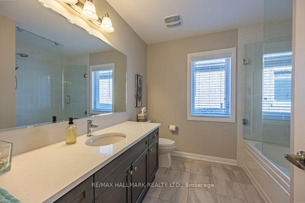 Photo 15 of 29 Ness Drive, Richmond Hill, Rural Richmond Hill — HOMEH