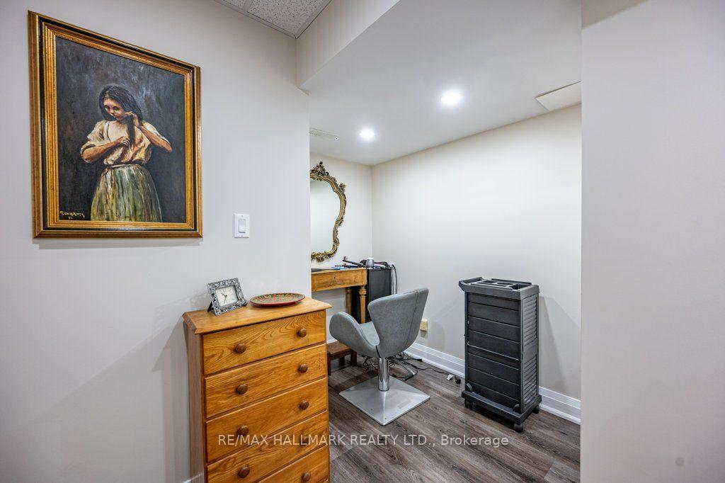 Photo 17 of 29 Ness Drive, Richmond Hill, Rural Richmond Hill — HOMEH