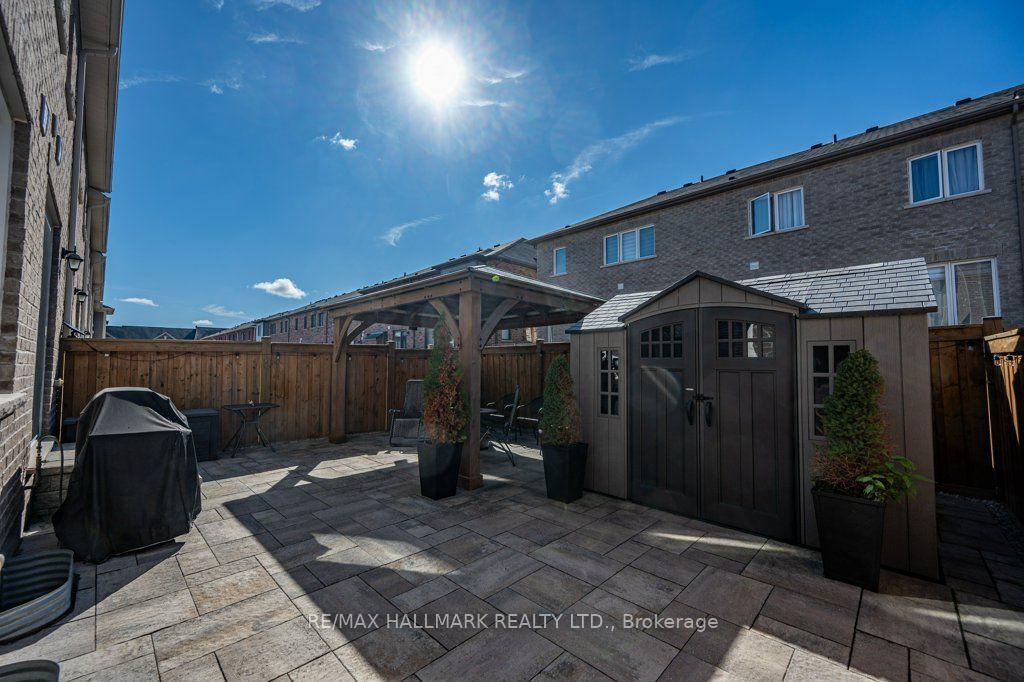 Photo 20 of 29 Ness Drive, Richmond Hill, Rural Richmond Hill — HOMEH