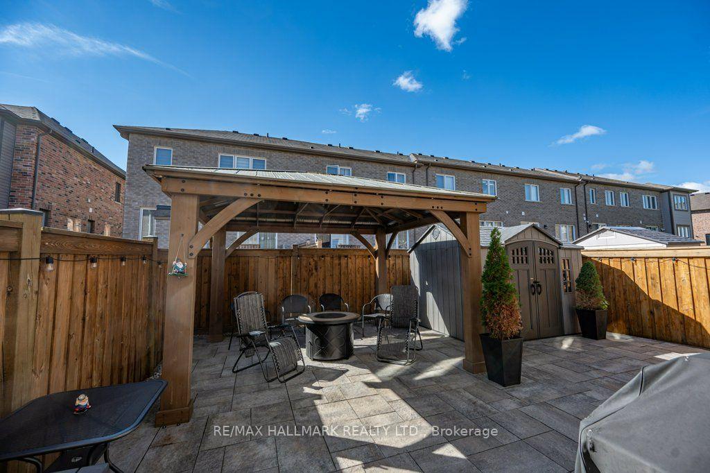 Photo 21 of 29 Ness Drive, Richmond Hill, Rural Richmond Hill — HOMEH