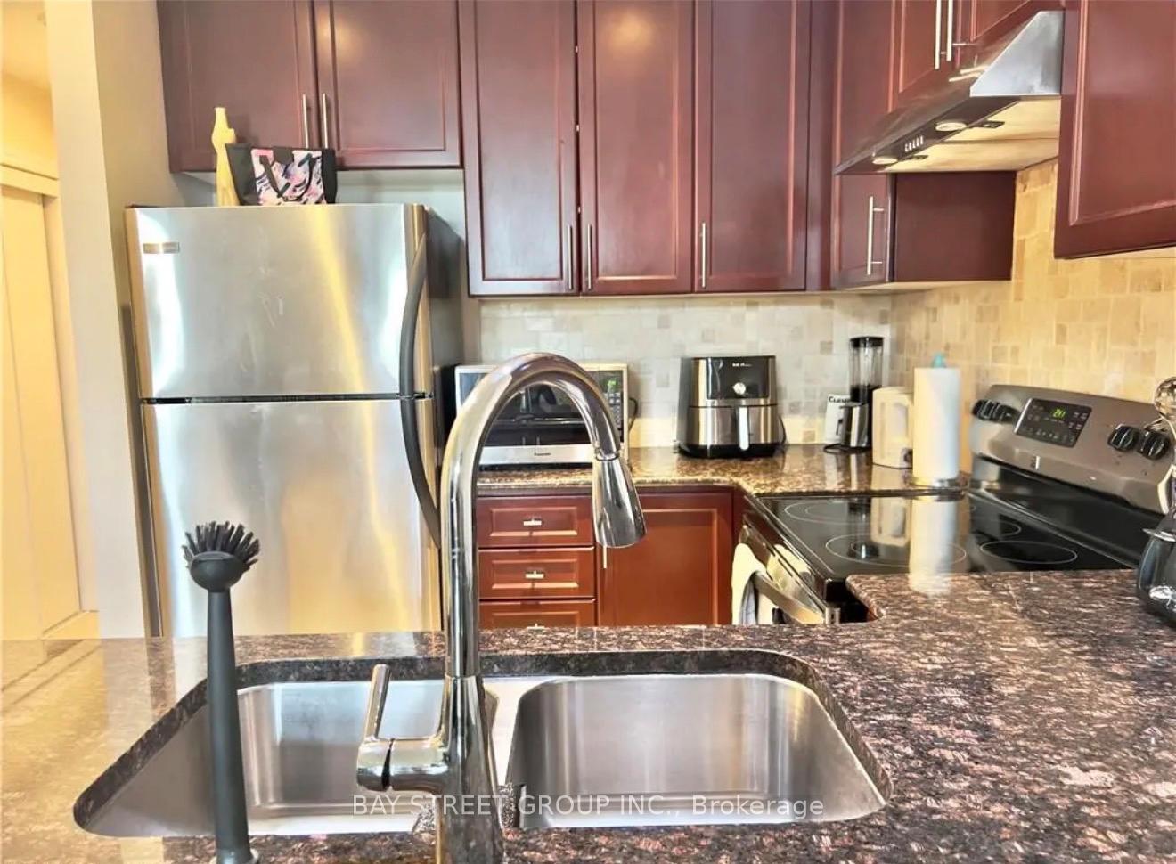 Photo 13 of Unit 210, 5327 Upper Middle Road, Burlington, Orchard — HOMEH