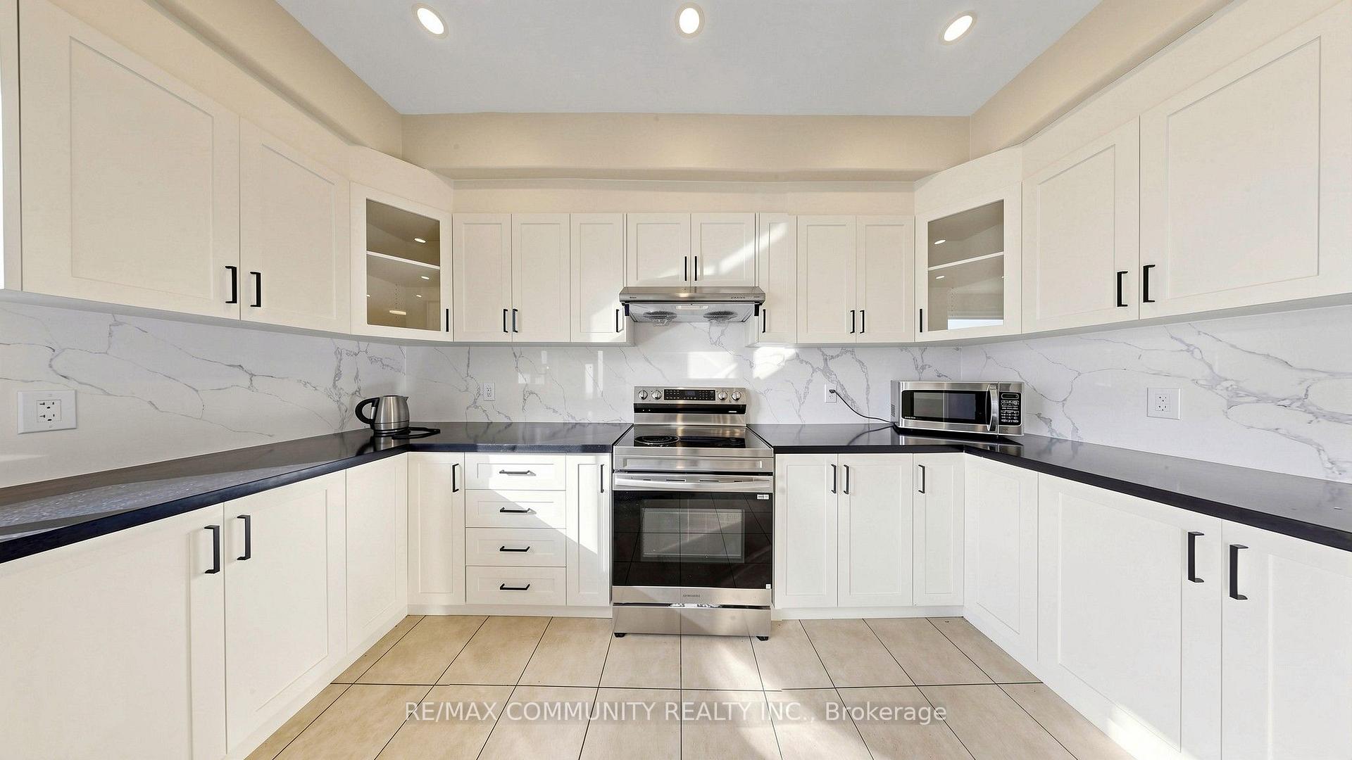 Photo 7 of 53 Jewel House Lane, Barrie, Innis-Shore — HOMEH