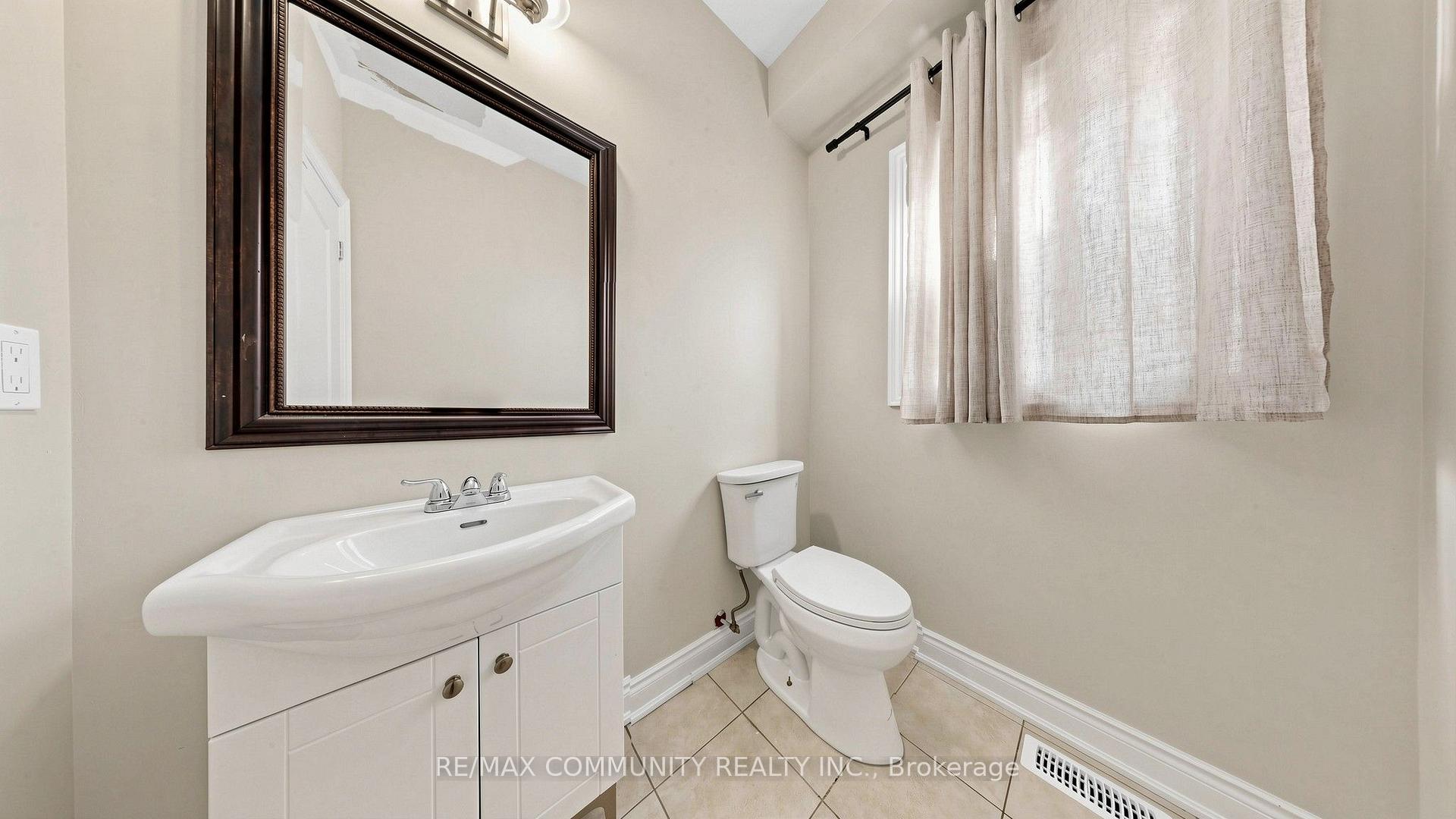 Photo 12 of 53 Jewel House Lane, Barrie, Innis-Shore — HOMEH