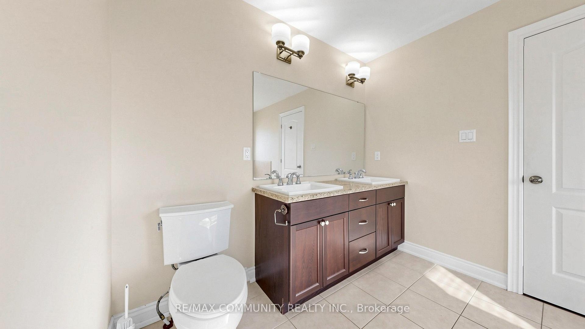 Photo 16 of 53 Jewel House Lane, Barrie, Innis-Shore — HOMEH