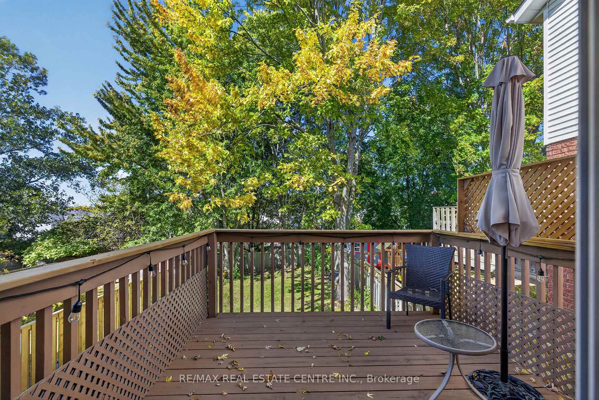 Photo 15 of 122 Moss Place, Guelph, Kortright West — HOMEH