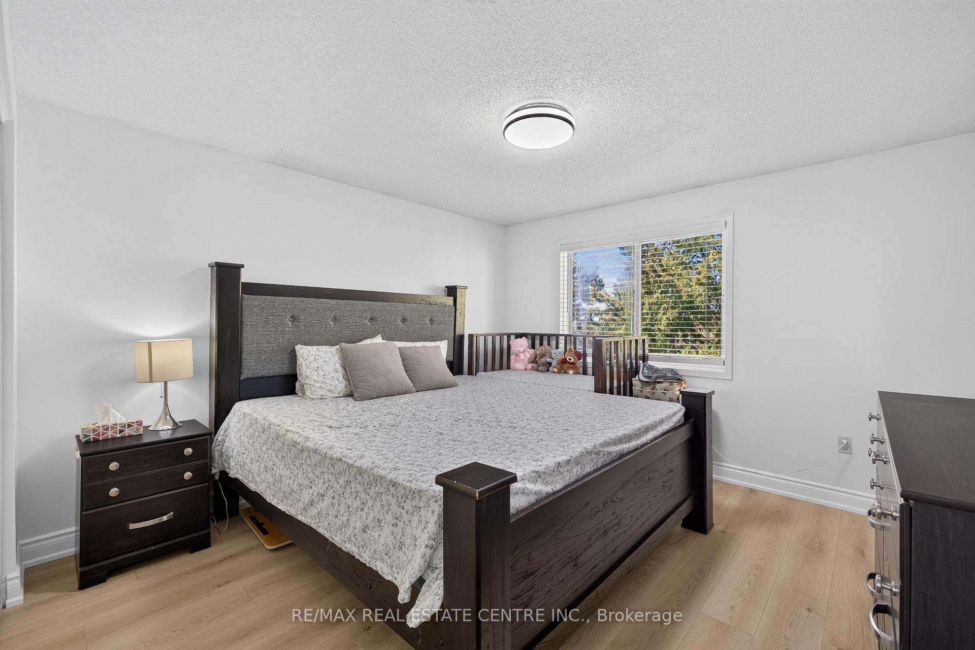 Photo 25 of 122 Moss Place, Guelph, Kortright West — HOMEH