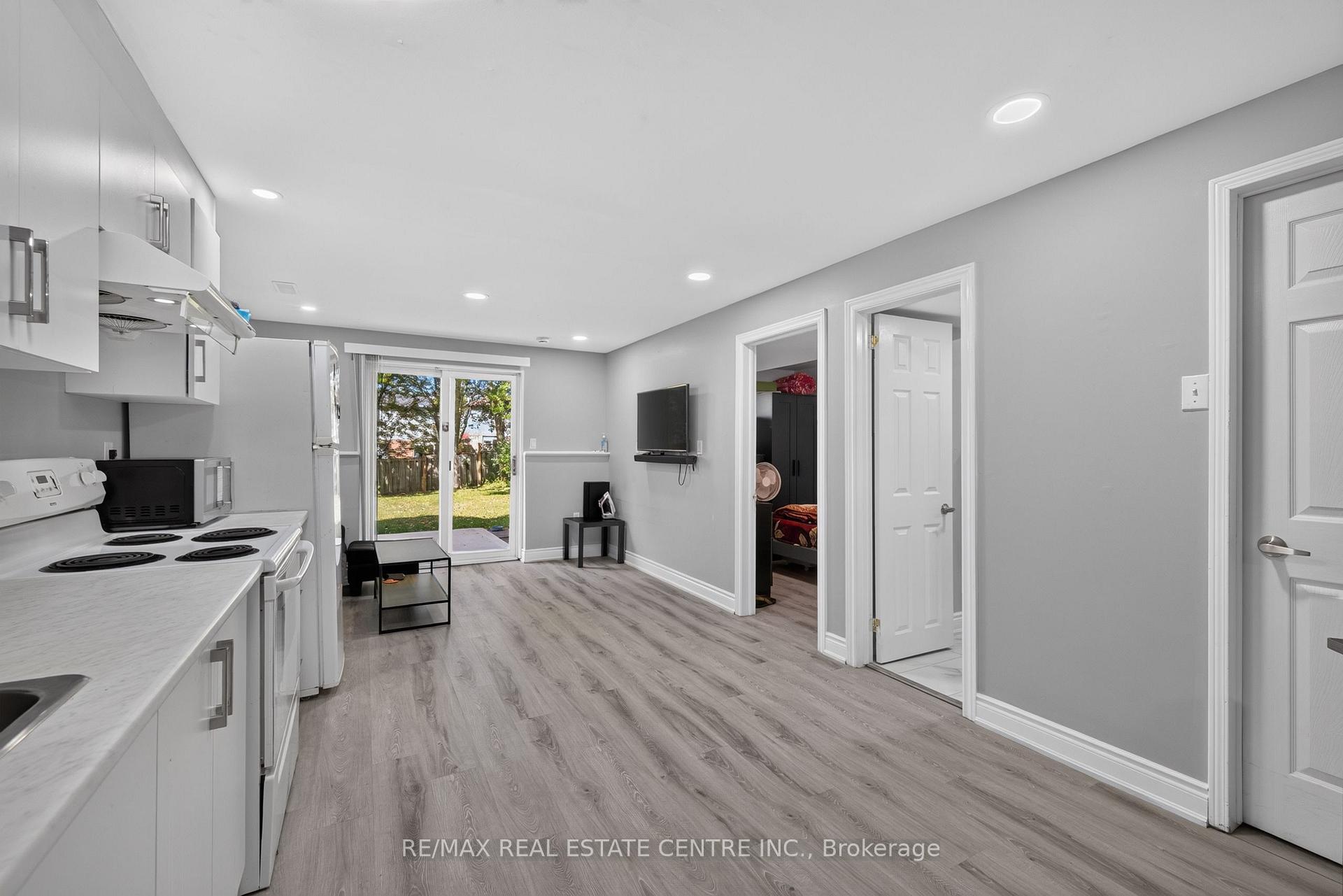 Photo 30 of 122 Moss Place, Guelph, Kortright West — HOMEH